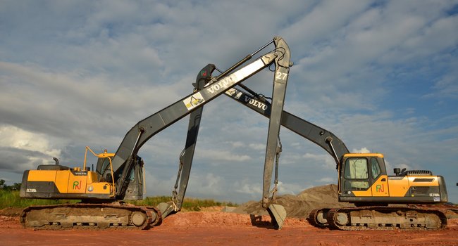 long reach excavators
